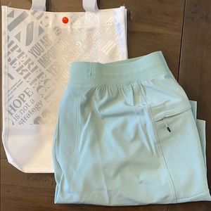 Lululemon Train to Beach Short 8”